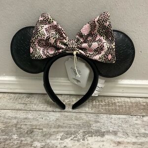 NWT Loungefly Minnie Mouse Leopard Ears
